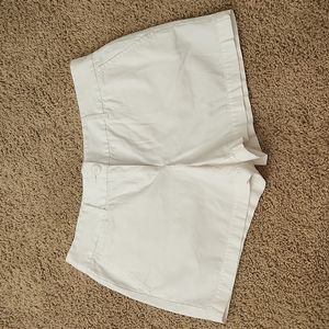 Size 6 LOFT White Shorts